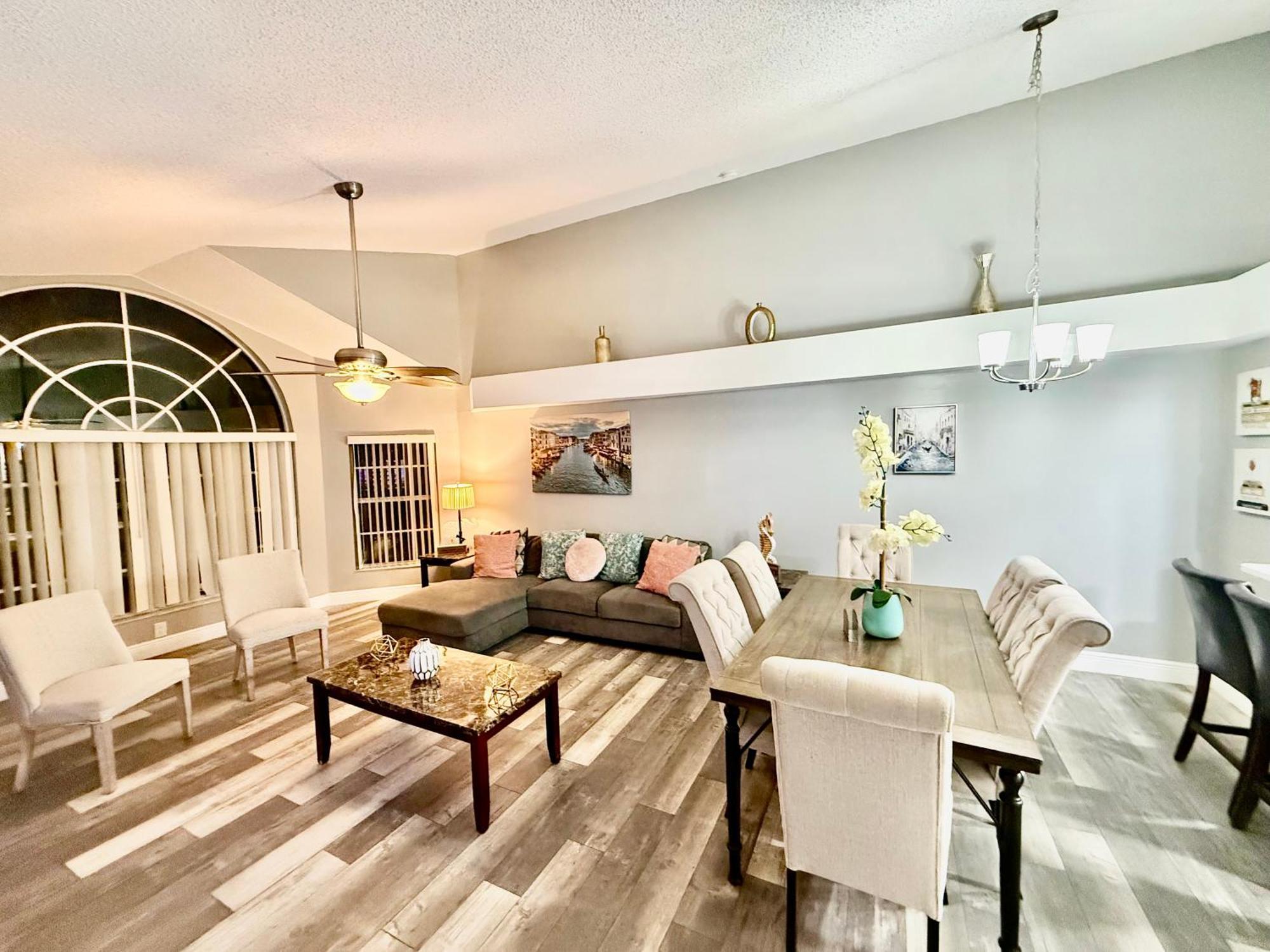 Grand Superior 3br Near Parks *