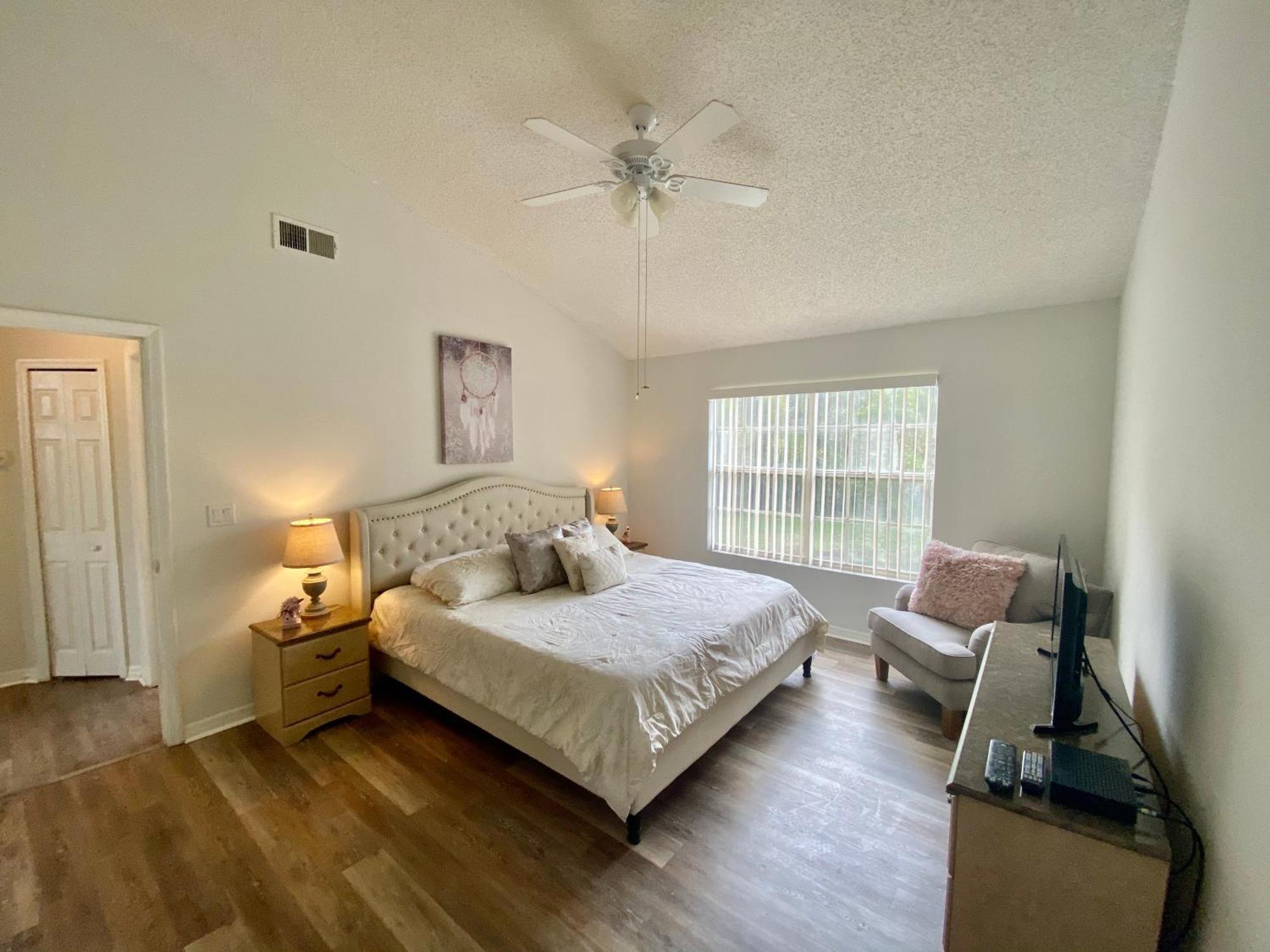 Grand Superior 3br Near Parks