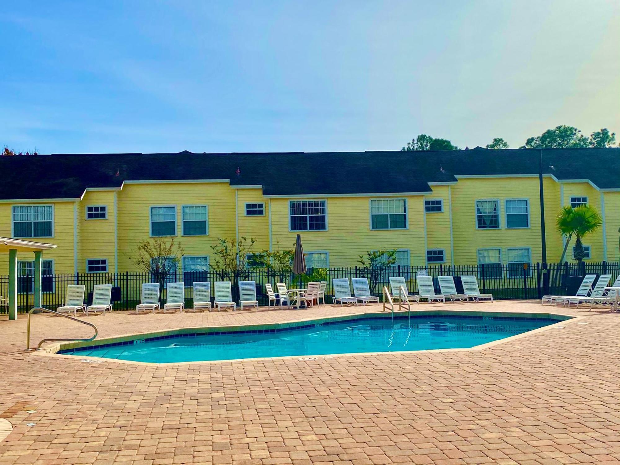 Grand Superior 3br Near Parks Apartment *